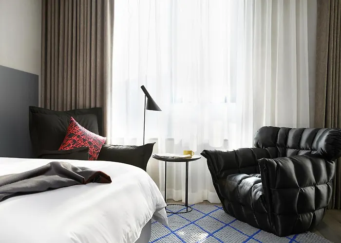 Hotel L7 Myeongdong By Lotte 4*